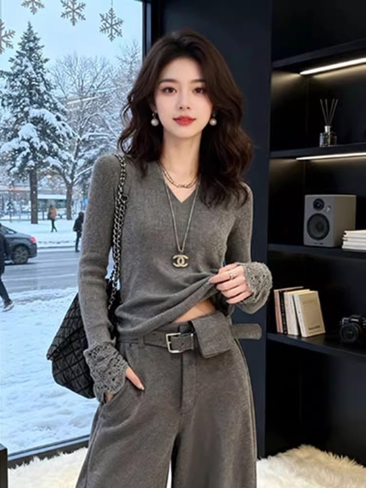 法式v领长袖毛衣针织衫女2025秋冬新款蕾丝拼接超好看打底衫上衣