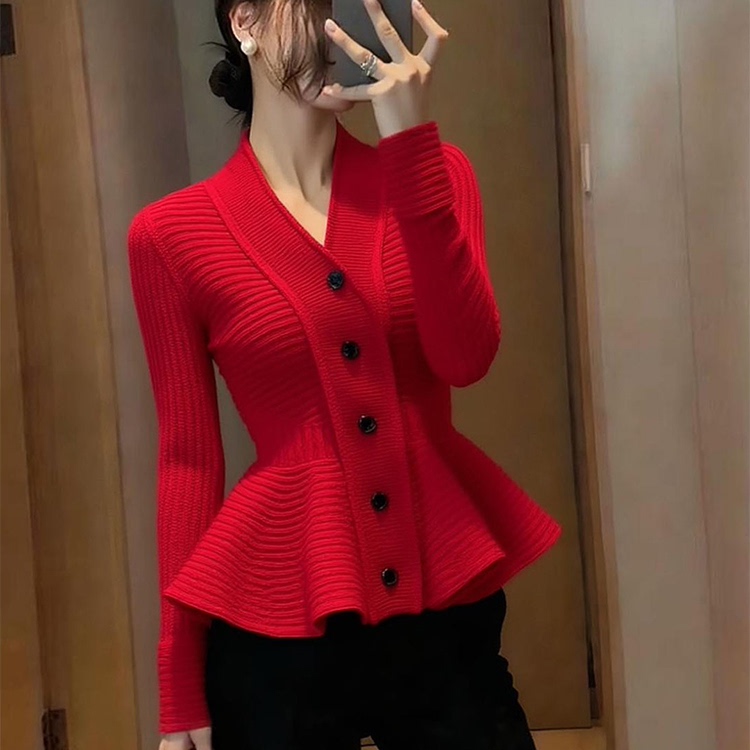 独特漂亮早秋上衣女2025新款针织开衫外套绝美巨好看收腰红色毛衣