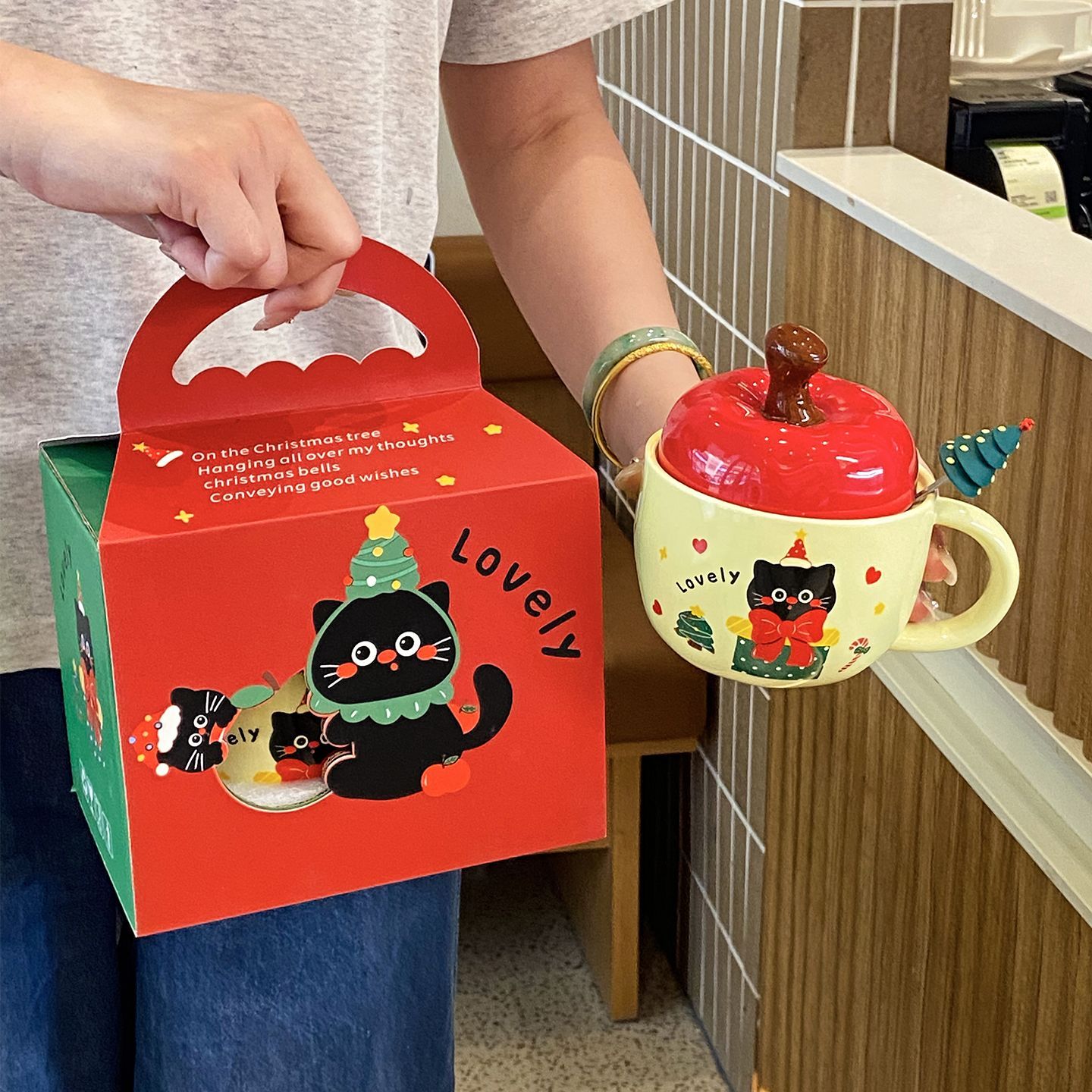 生日圣诞礼物苹果可爱陶瓷马克杯高颜值水杯创意杯子带盖女生闺蜜