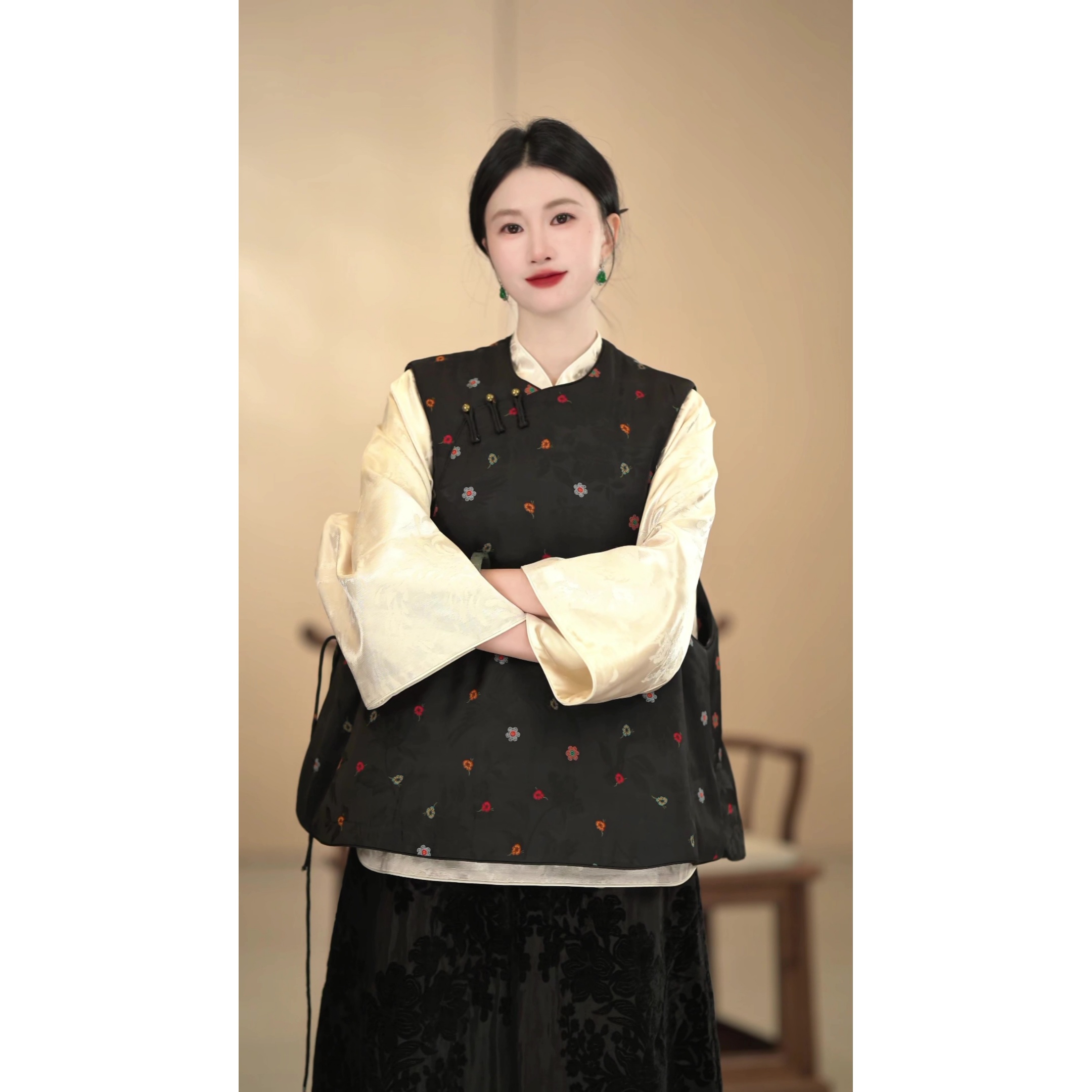 「小花马甲」新中式秋冬款日常加棉女装民族风圆领斜襟汉服网红上衣