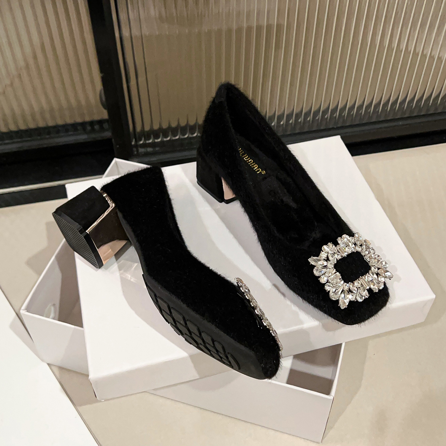 加绒单鞋女保暖粗跟方头2025秋冬季新款中跟大码女鞋41-43码