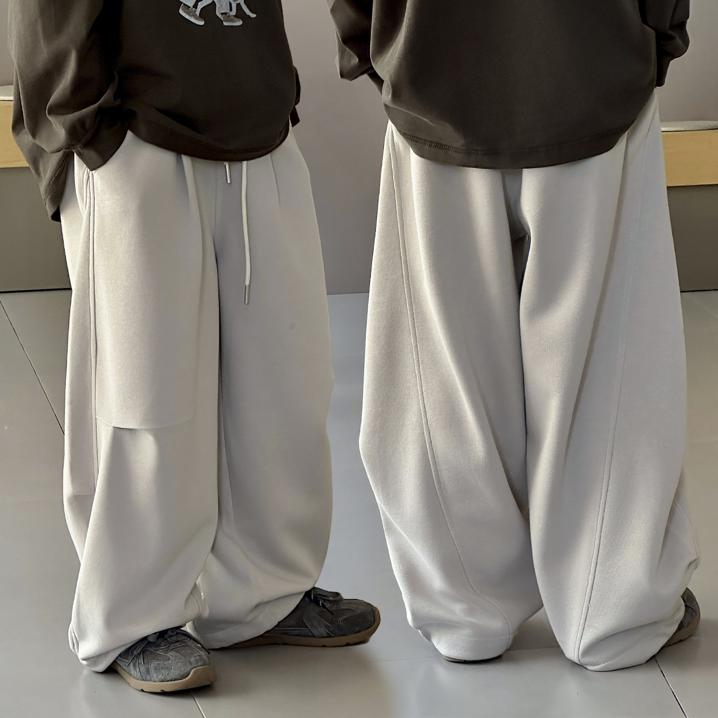 男童高街潮牌弯刀裤2025年秋冬新款中大男童洋气百搭宽松卫裤潮帅