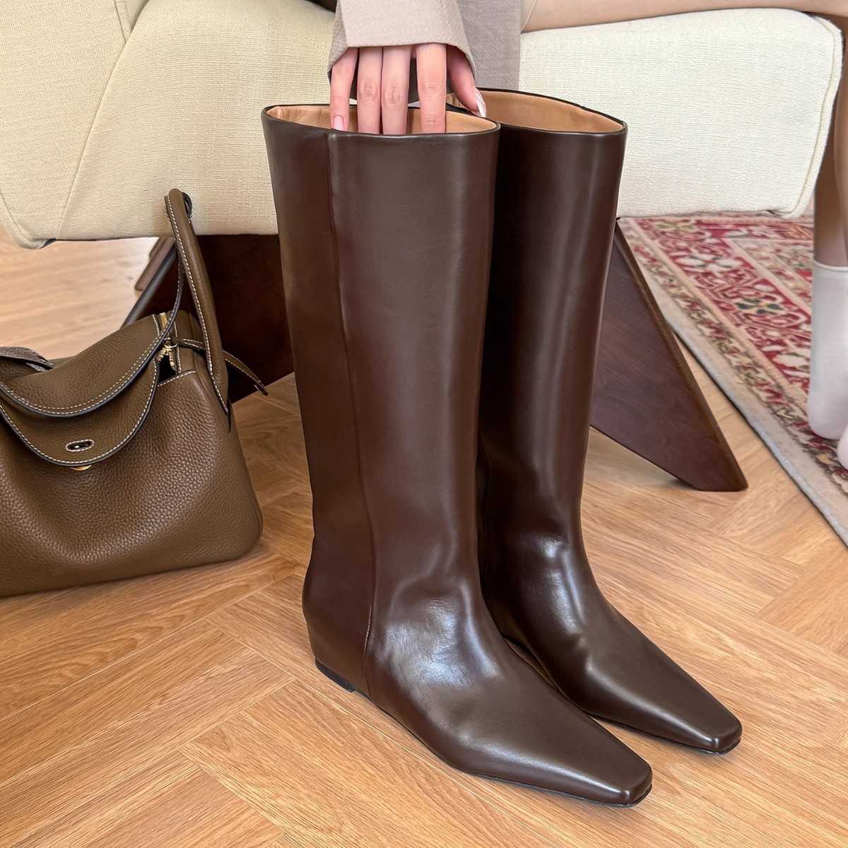 现货~ 内增高5cm爆好看！高级咖啡棕方头直筒靴女秋显腿直长靴女