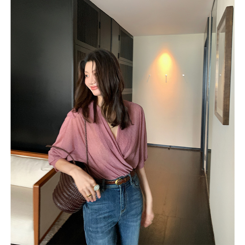 【ALONE SAVOR】龍喜儿 甜辣girl 甜美不规则衬衫v领肌理感Z849