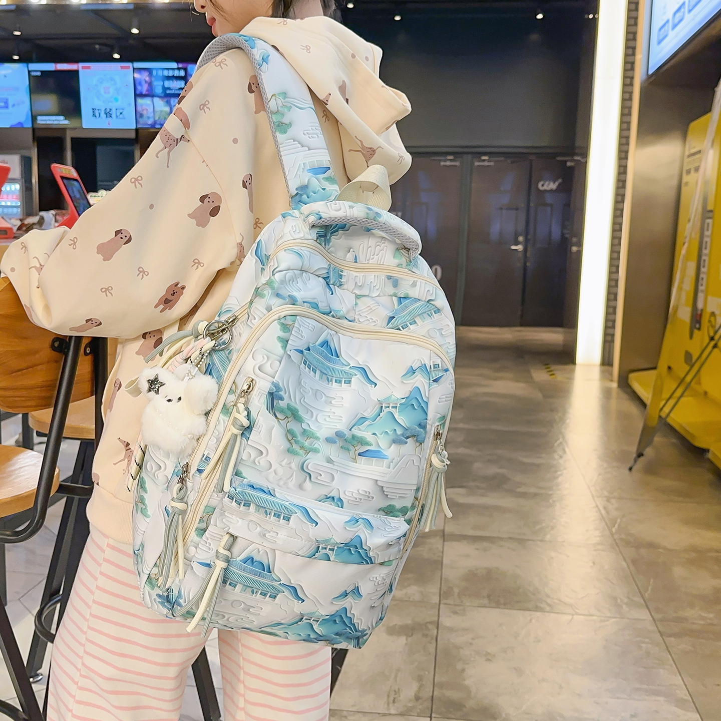 儿童书包女生小学生2025新款大容量初中生高中生多层超轻便双肩包