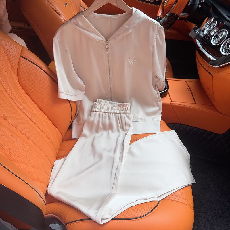 742#A 深圳南油原创运动风时尚连帽轻奢显瘦套装