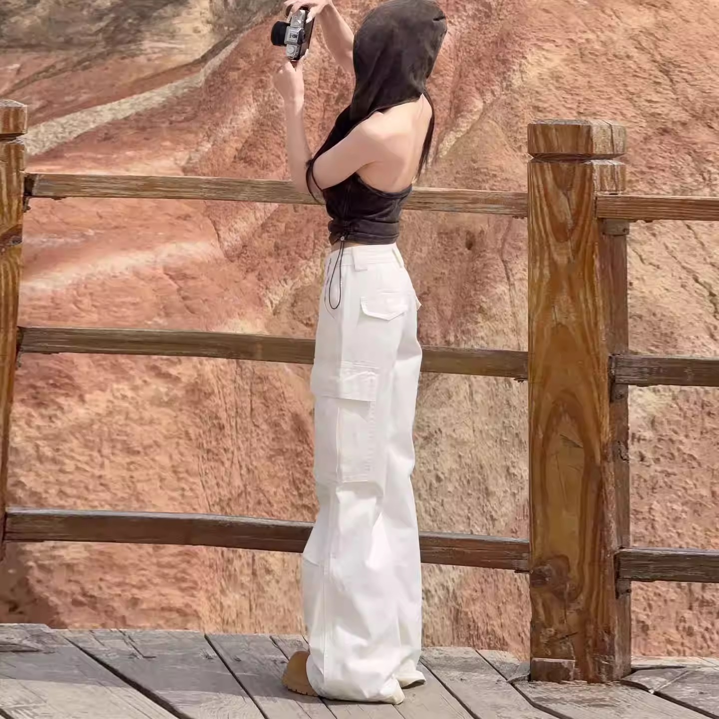 白色美式辣妹微喇工装裤女春秋爆款2025新款多口袋直筒运动休闲裤