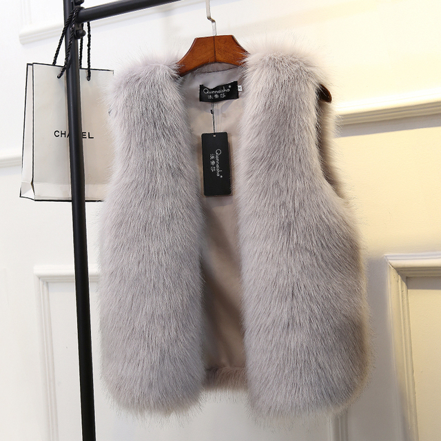 皮草马甲女短款2025秋冬新款仿狐狸毛马夹显瘦韩版坎肩毛毛绒背心