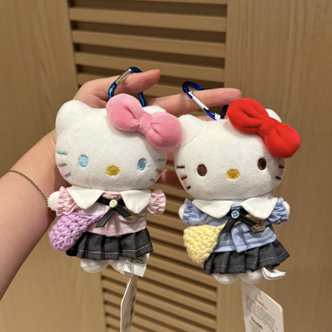 正版hellokitty三丽鸥sanrio包包挂件毛绒公仔钥匙扣书包挂饰玩偶