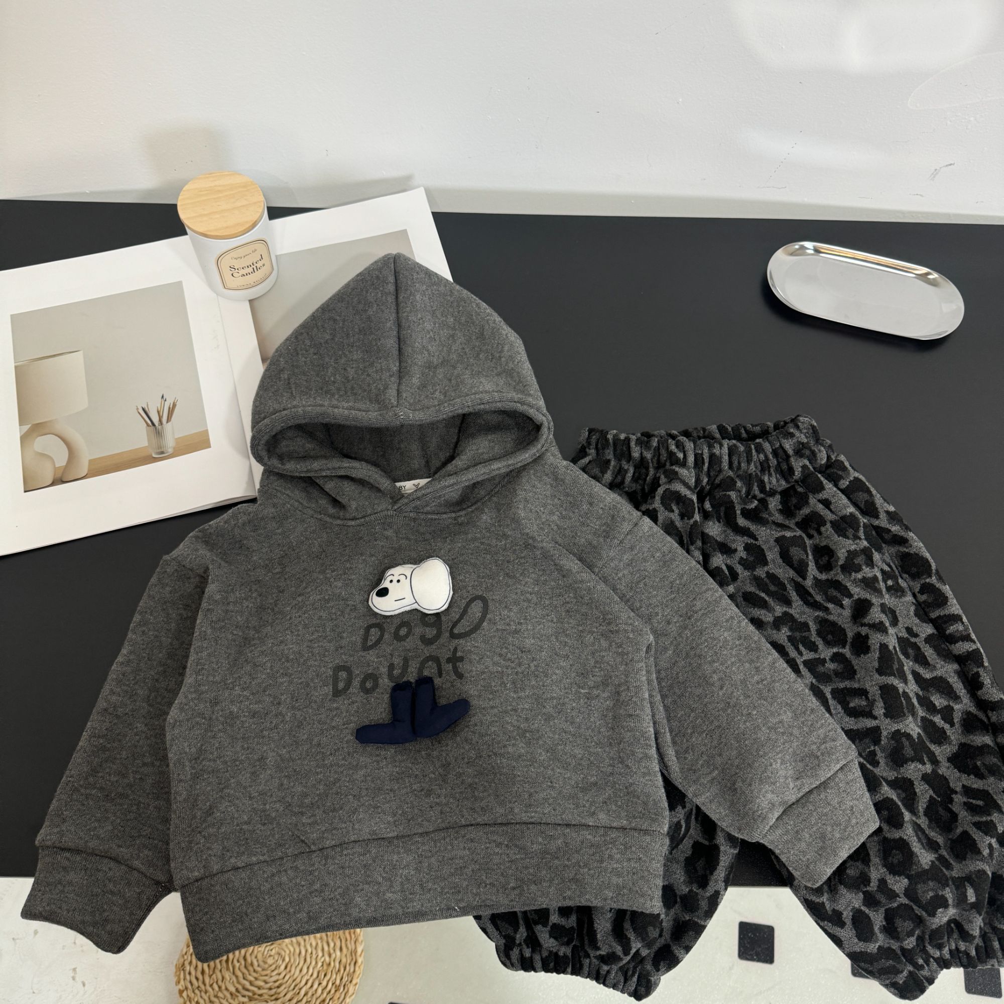 加绒儿童男女宝宝通用深秋冬季套装卫衣豹纹裤洋气时髦