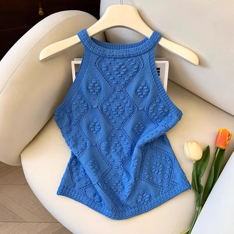 蓝色镂空挂脖针织背心女夏季2025新款多巴胺独特绝美别致短款上衣