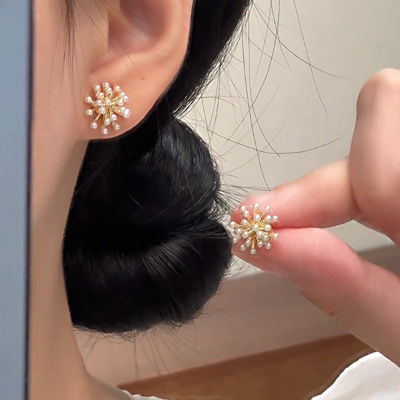 合金耳饰 名媛气质小巧精致烟花珍珠耳钉时尚百高级感女网红耳环