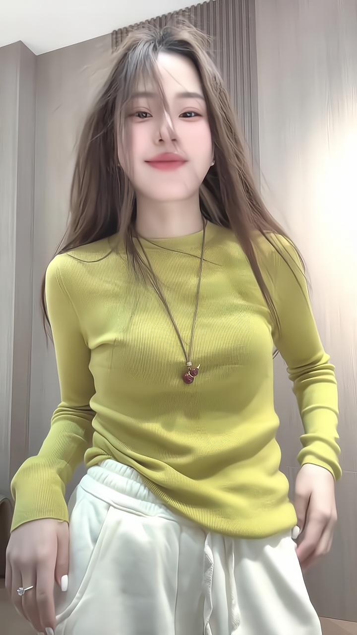 韩系显瘦休闲百搭针织衫秋冬流行穿搭新款2025年洋气圆领打底衫女