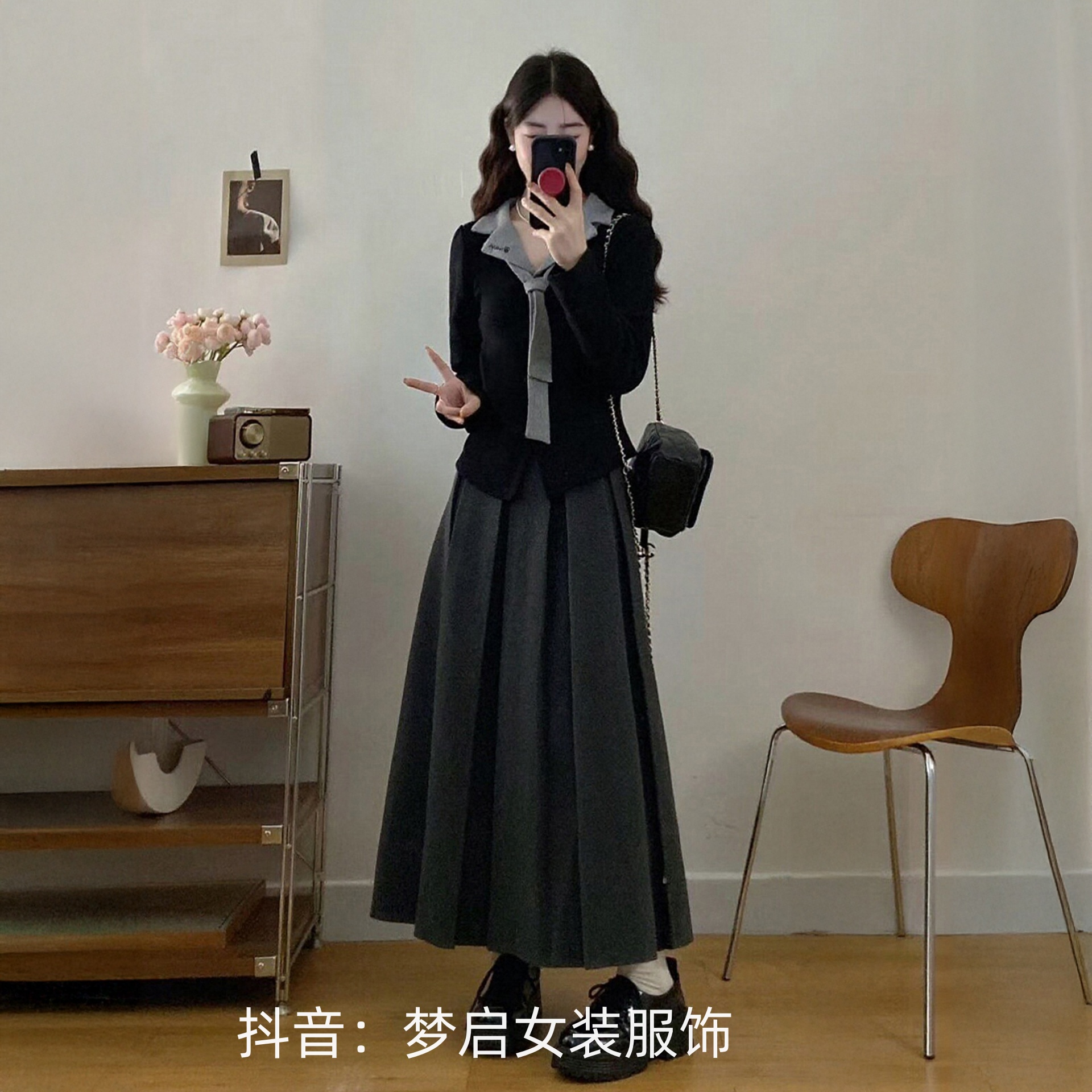 巨好看的早秋一整套韩系设计感假两件翻领刺绣上衣百褶长裙套装女