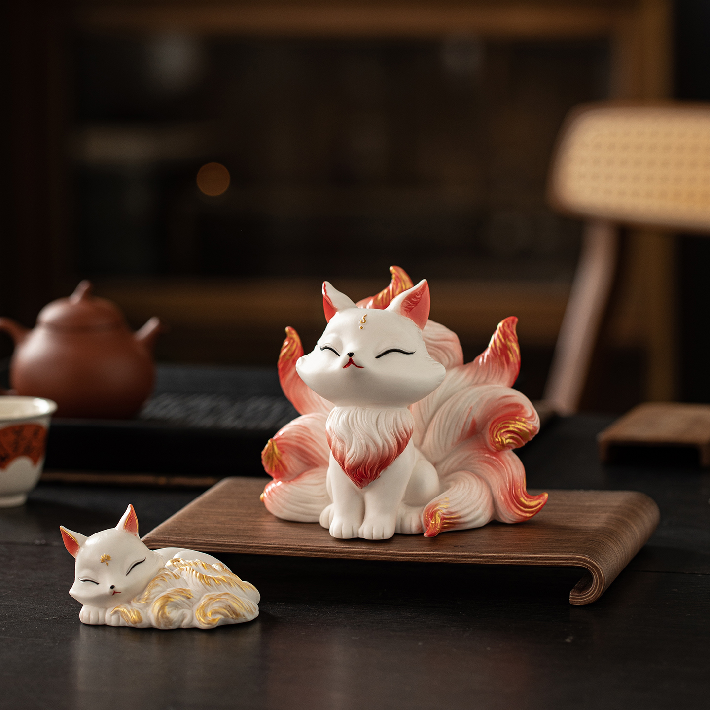 创意陶瓷九尾狐摆件可爱小狐狸家居装饰品办公室桌面精品艺术摆设
