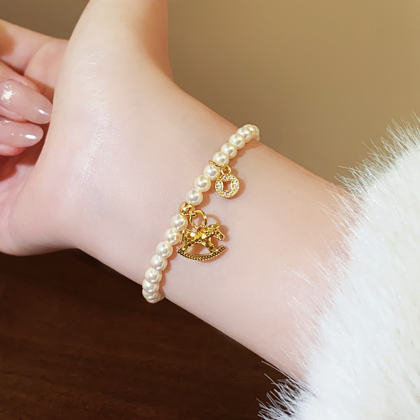 铜合金手链 碎碎冰小马钱币珠珠手串女款本命年手饰小众精致手链