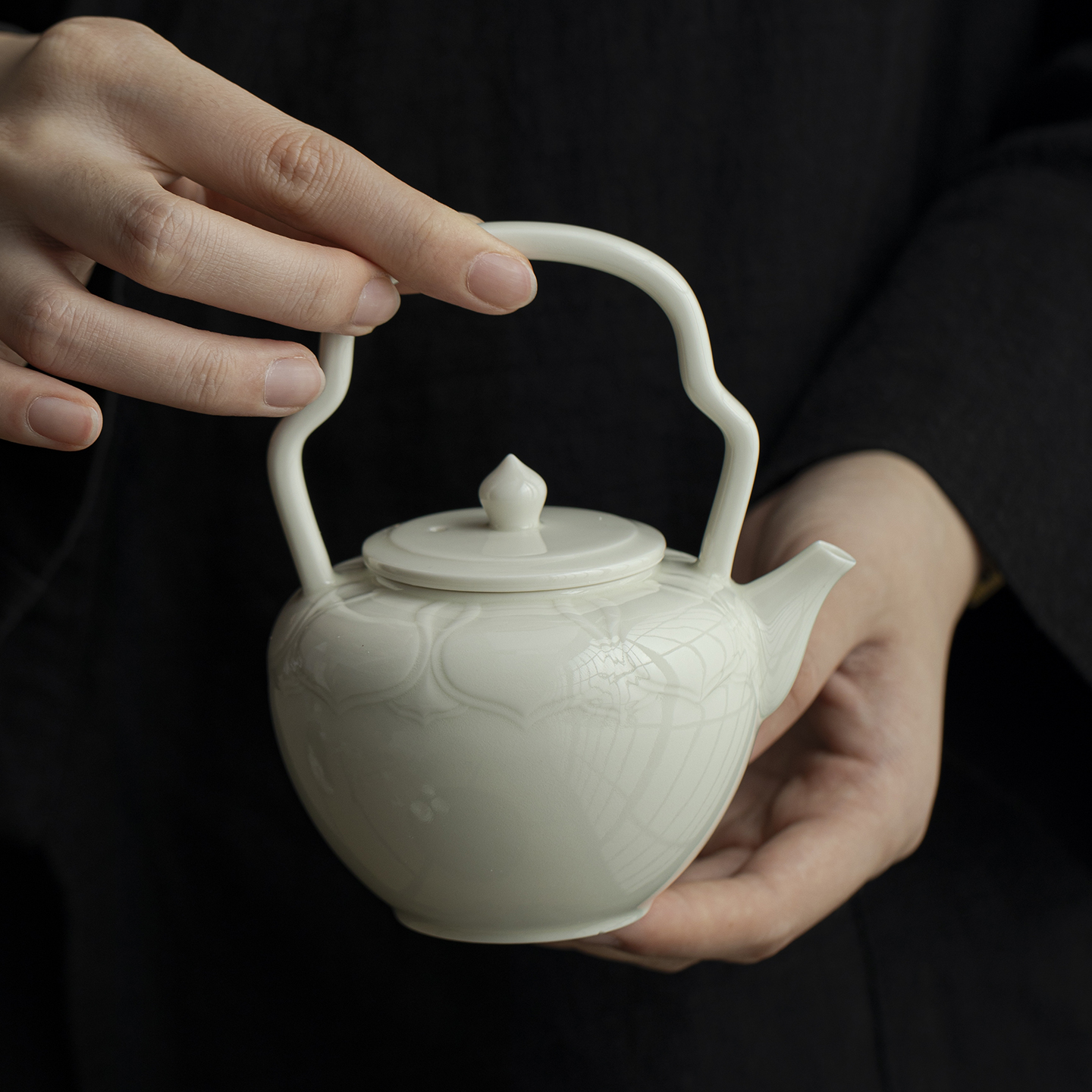 仿宋定窑白浮雕陶瓷提梁壶家用泡茶壶功夫茶具套装大容量茶壶茶杯