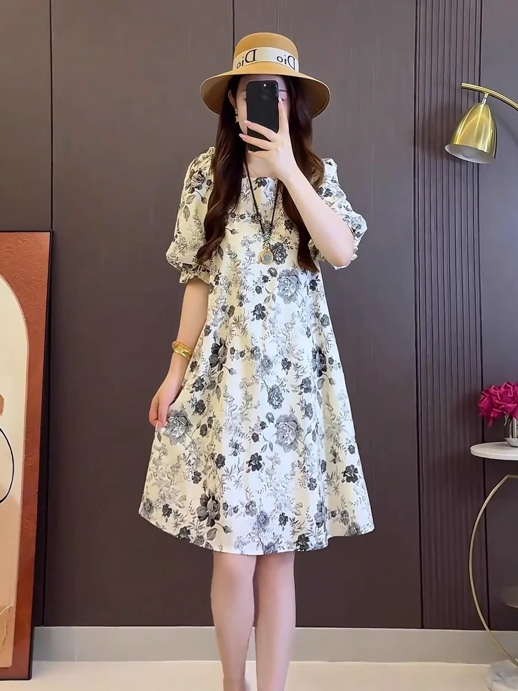 高级感泡泡袖法式印花宽松连衣裙2025年夏季新款遮肉显瘦大码女装