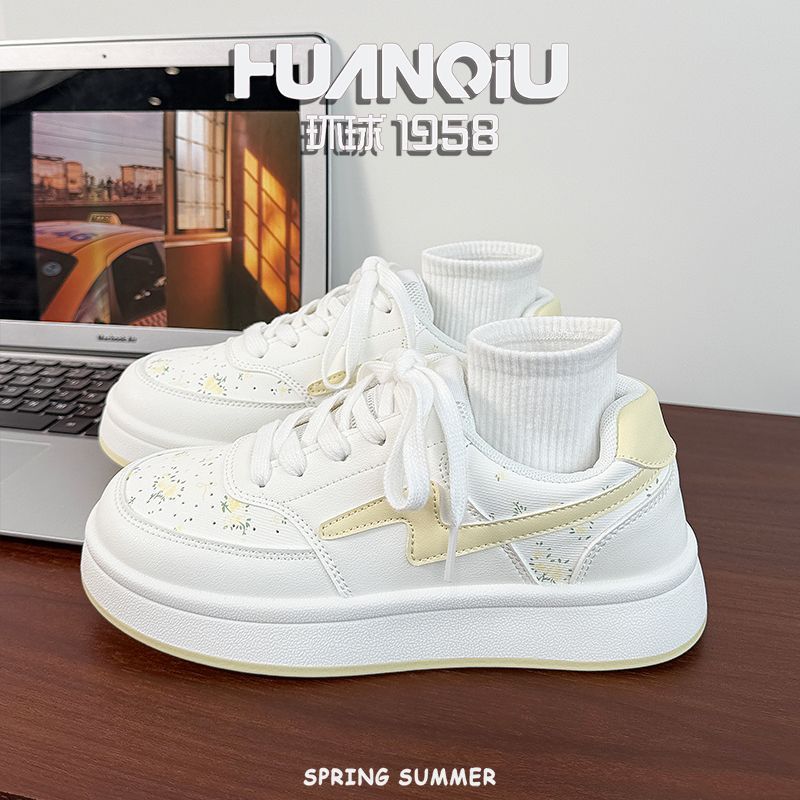 环球闪电小白鞋女网红平底运动鞋2025秋季ins新款学生百搭配裙子