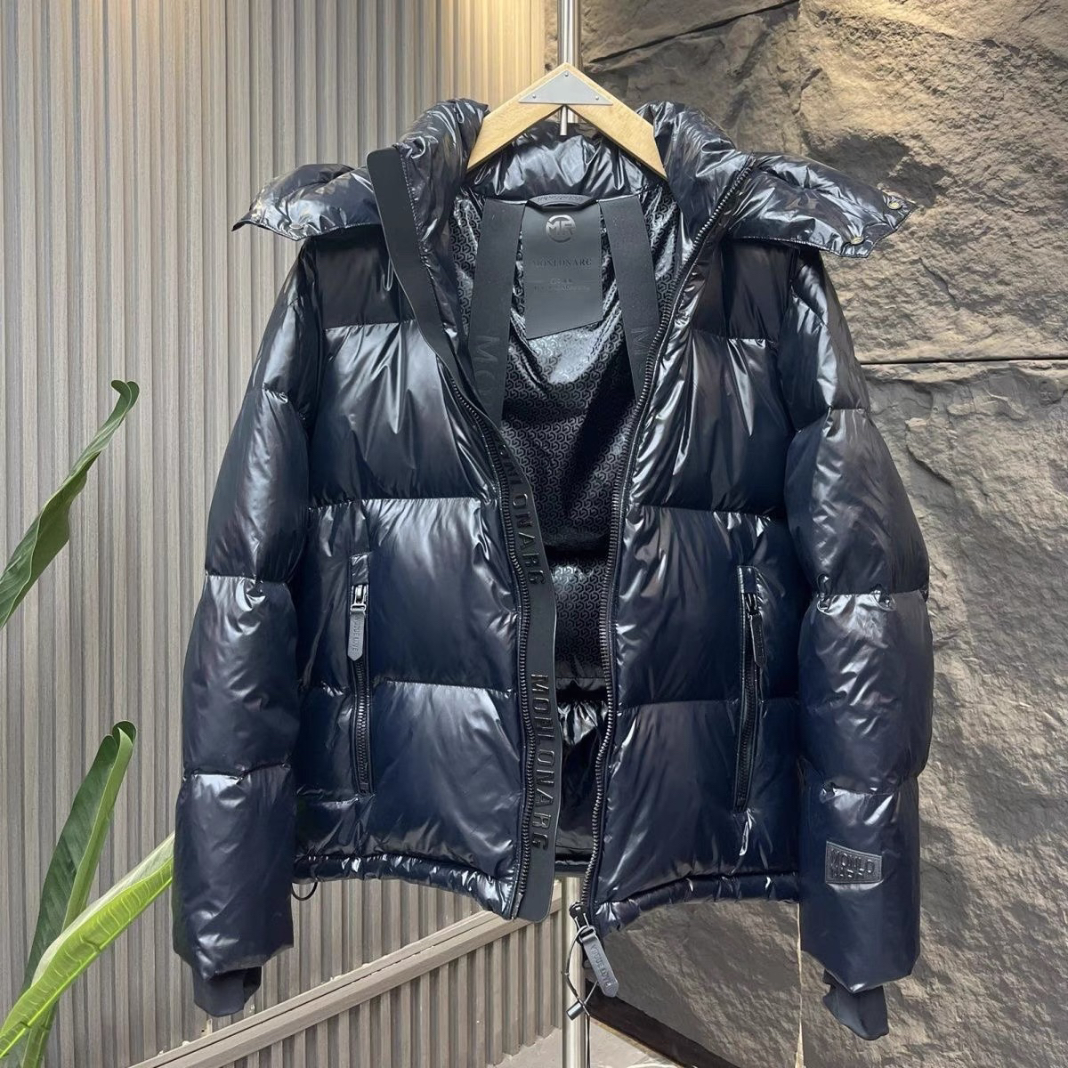 [现货]白鸭绒黑黑钻连帽羽绒服冬季男女亮面保暖防寒超厚