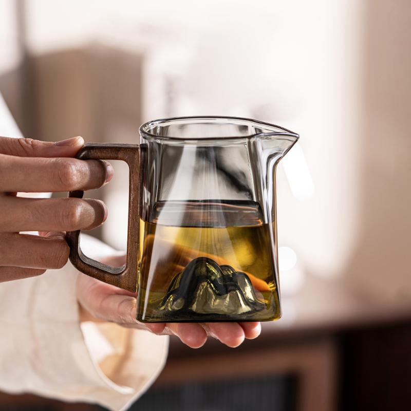 耐高温玻璃观山公道杯茶漏一体 高档分茶器茶海单个 木把公杯观山