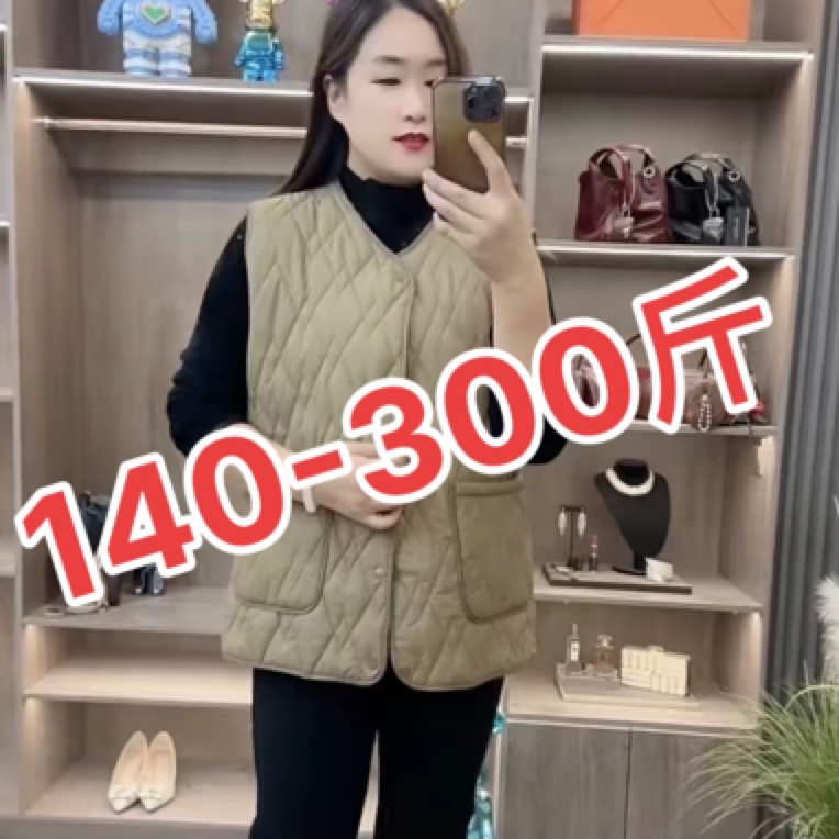 300斤加大码加绒加厚妈妈马甲中老年宽松洋气保暖背心外穿坎肩01