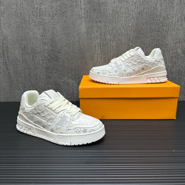 网红低帮防滑板鞋休闲鞋男女鞋情侣鞋子运动鞋潮流时尚百搭板鞋