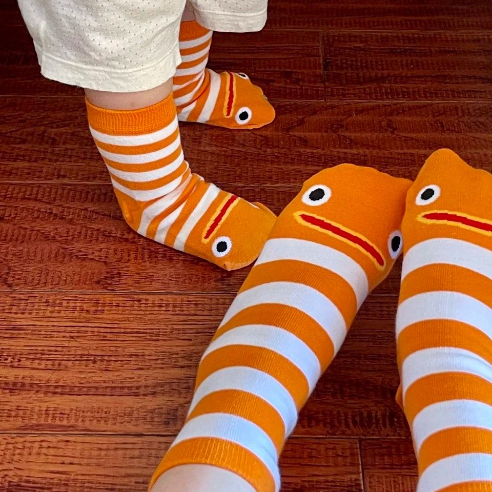 冲绳水族馆花园鳗袜秋冬中筒袜超级可爱条纹搞怪袜蓝色鲨鱼小鲸