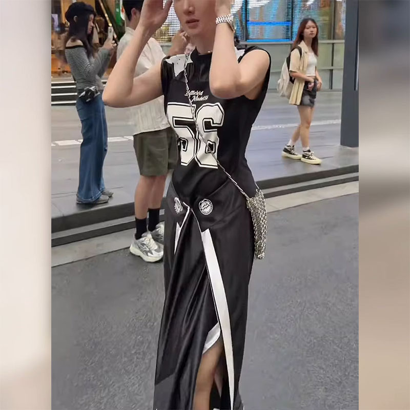 独特漂亮绝美气质高级感连衣裙女2025年夏季新款今年流行爆款裙子