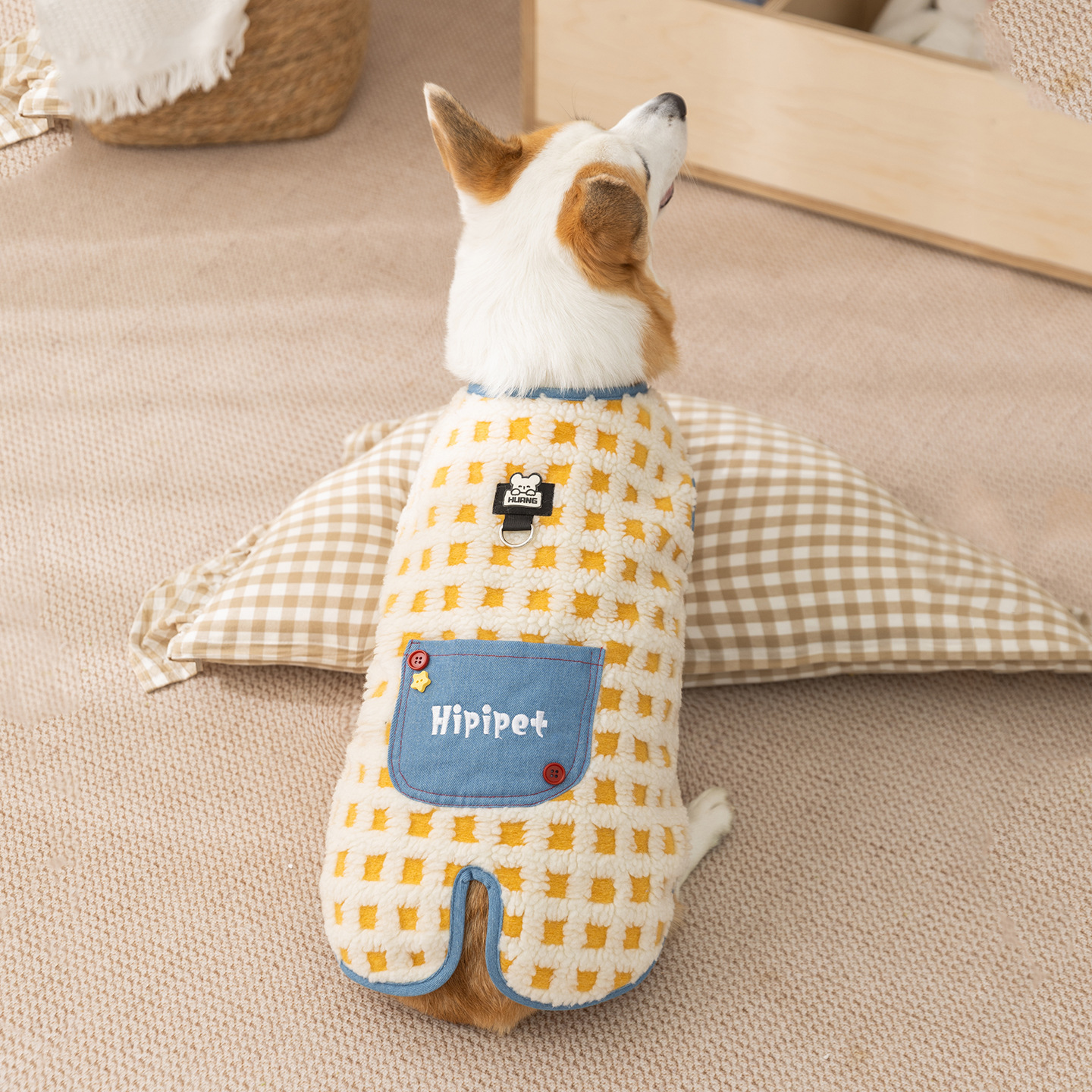 狗狗秋冬装牛仔格子羊羔绒休闲风柯基背心款中型犬可牵引两脚通用