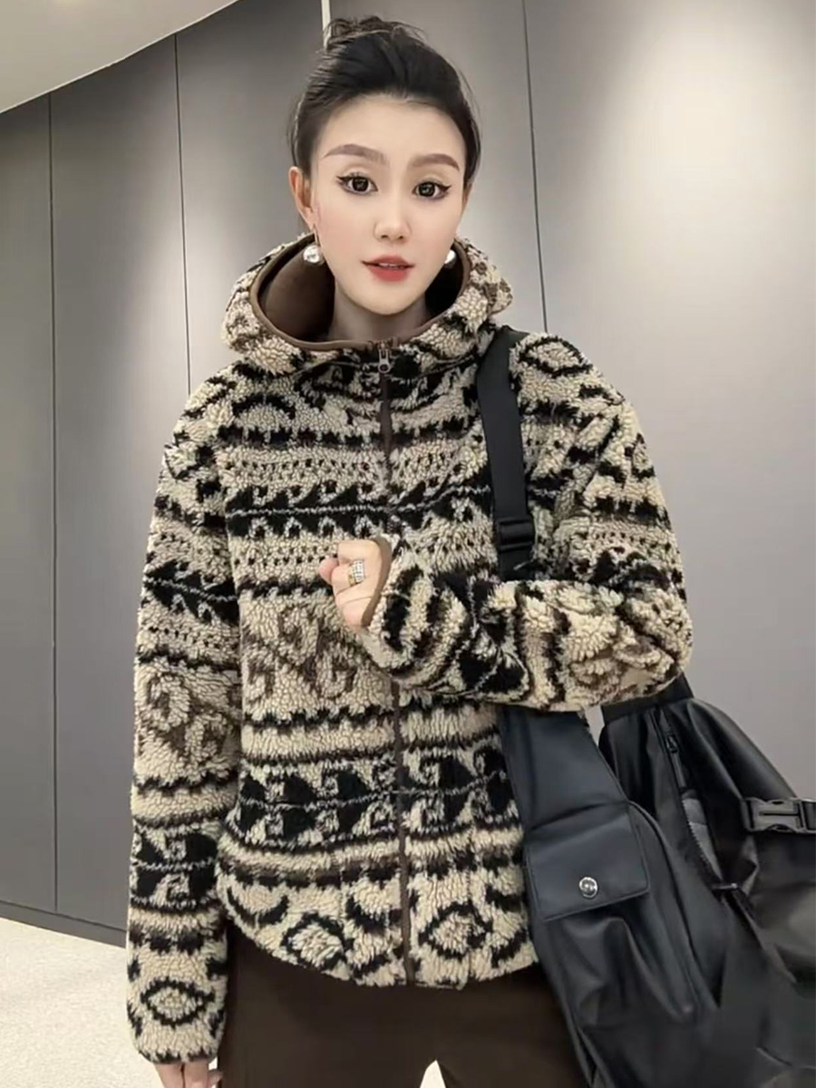 加厚连帽外套女2025年秋冬季新款时尚休闲百搭保暖宽松上衣棉服女