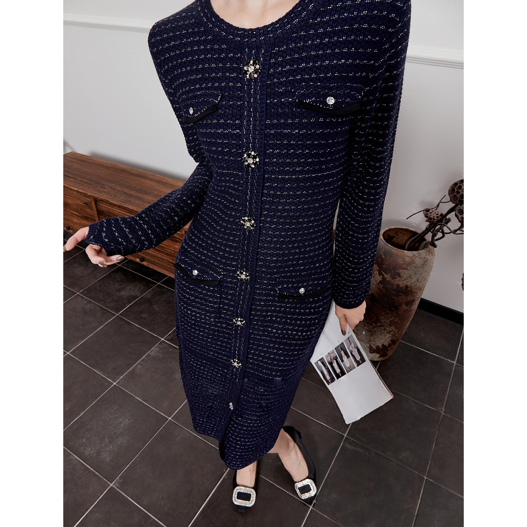 轻奢高级感单排扣淑女提花针织裙秋季新款时髦炸街内搭长袖连衣裙