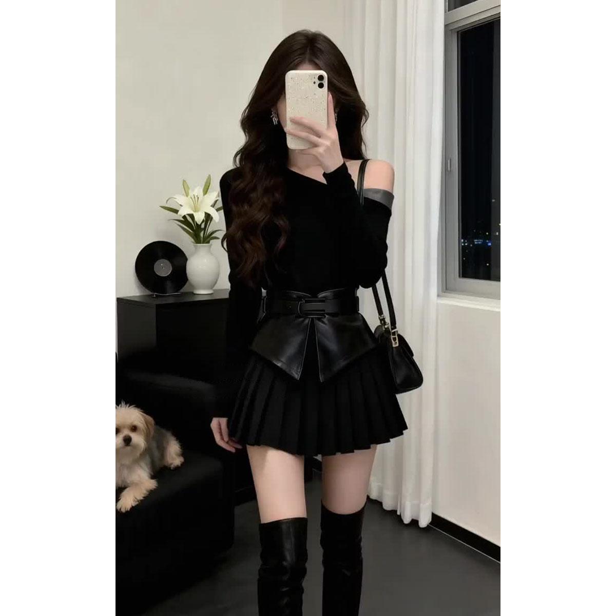 高级氛围感黑色斜领露肩长袖连衣裙女秋冬新款收腰系带百褶短裙子