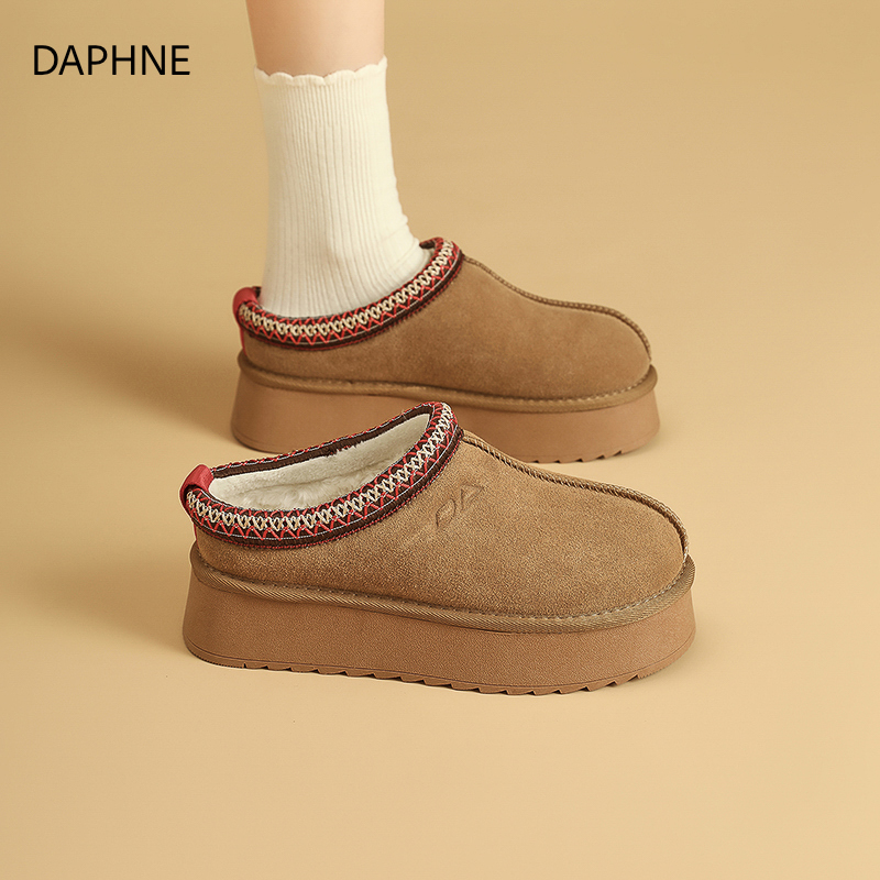达芙妮2025雪地靴冬季新款厚底包头毛毛鞋女棕色加绒勃肯鞋一脚蹬