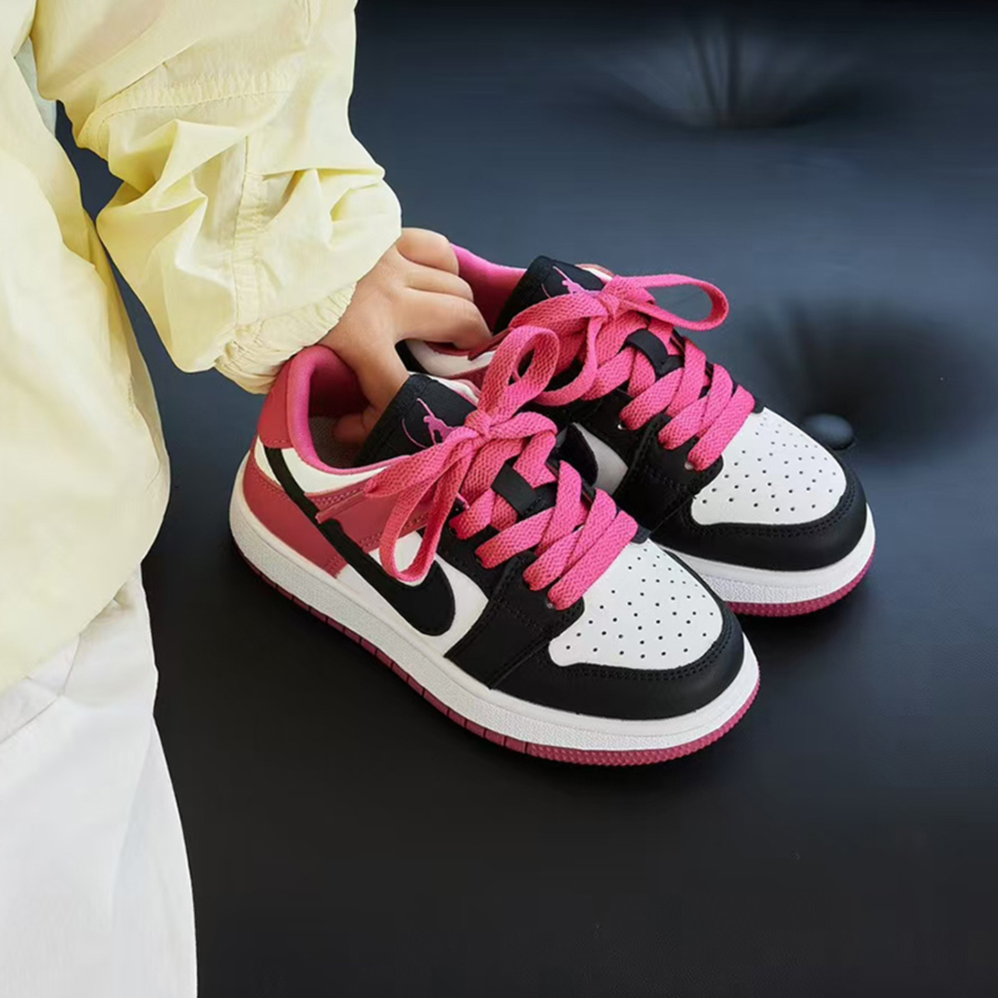 巴拉AJ童鞋2025春秋新款夜光女童低帮板鞋透气男童运动鞋软底