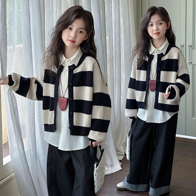 女童秋季毛衣儿童开衫牛仔裤2025新款时尚潮流可爱网红中大童ins