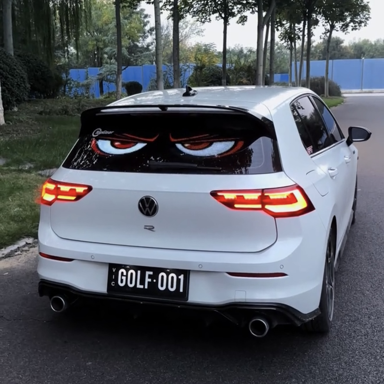 轿车SUV后窗led显示屏恶魔之眼小车专用眨眼车灯贴汽车眼睛表情灯