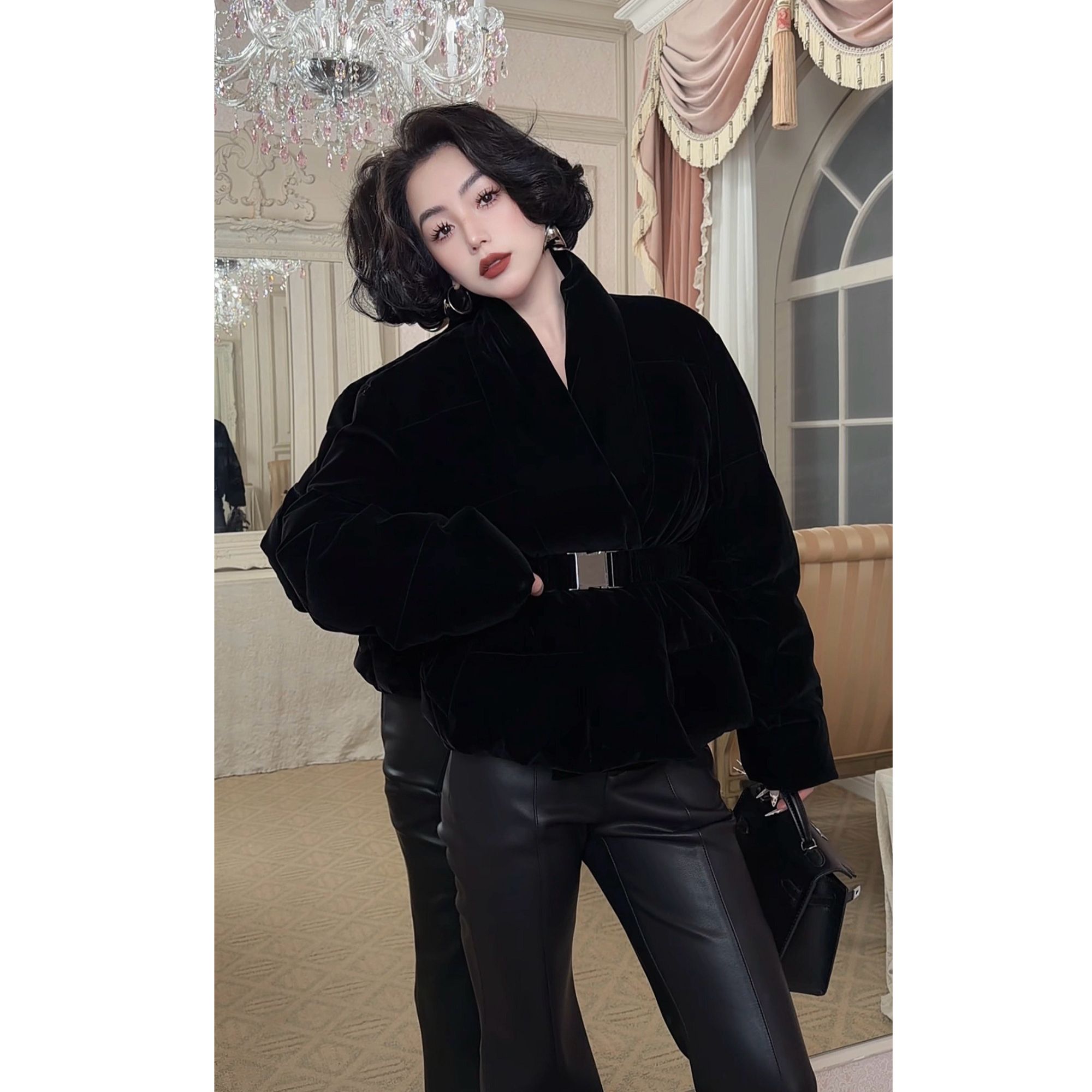 LYXJ【曼城邂逅】秋冬小众设计感黑色丝绒羽绒服（短版）200398