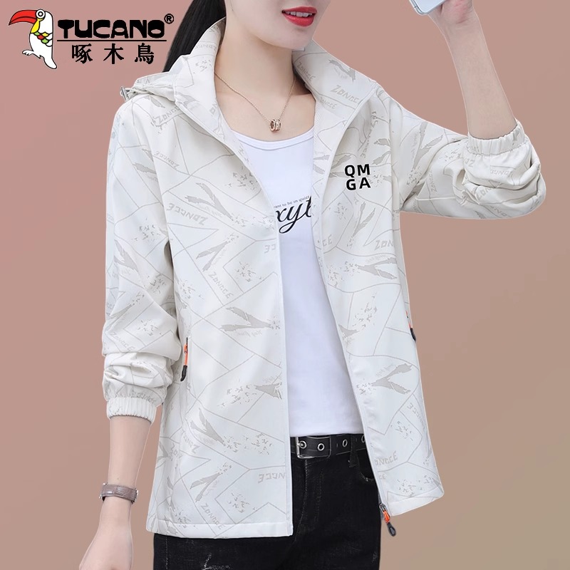 啄木鸟胖mm大码冲锋衣女2025新款宽松爆款夹克女士休闲春秋外套薄