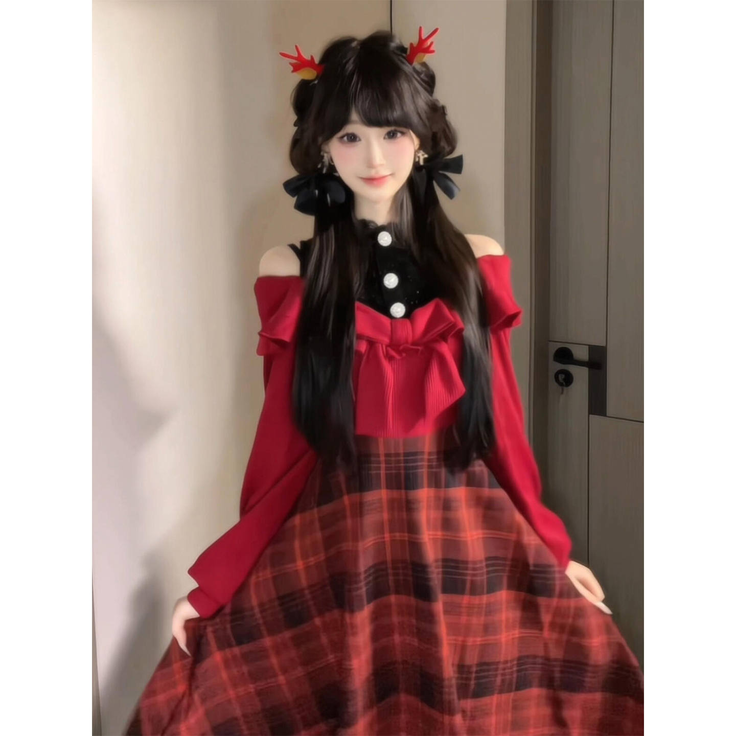 圣诞冬季圣诞黑红配色清楚系格纹连衣裙2026日系温柔收腰显瘦长裙