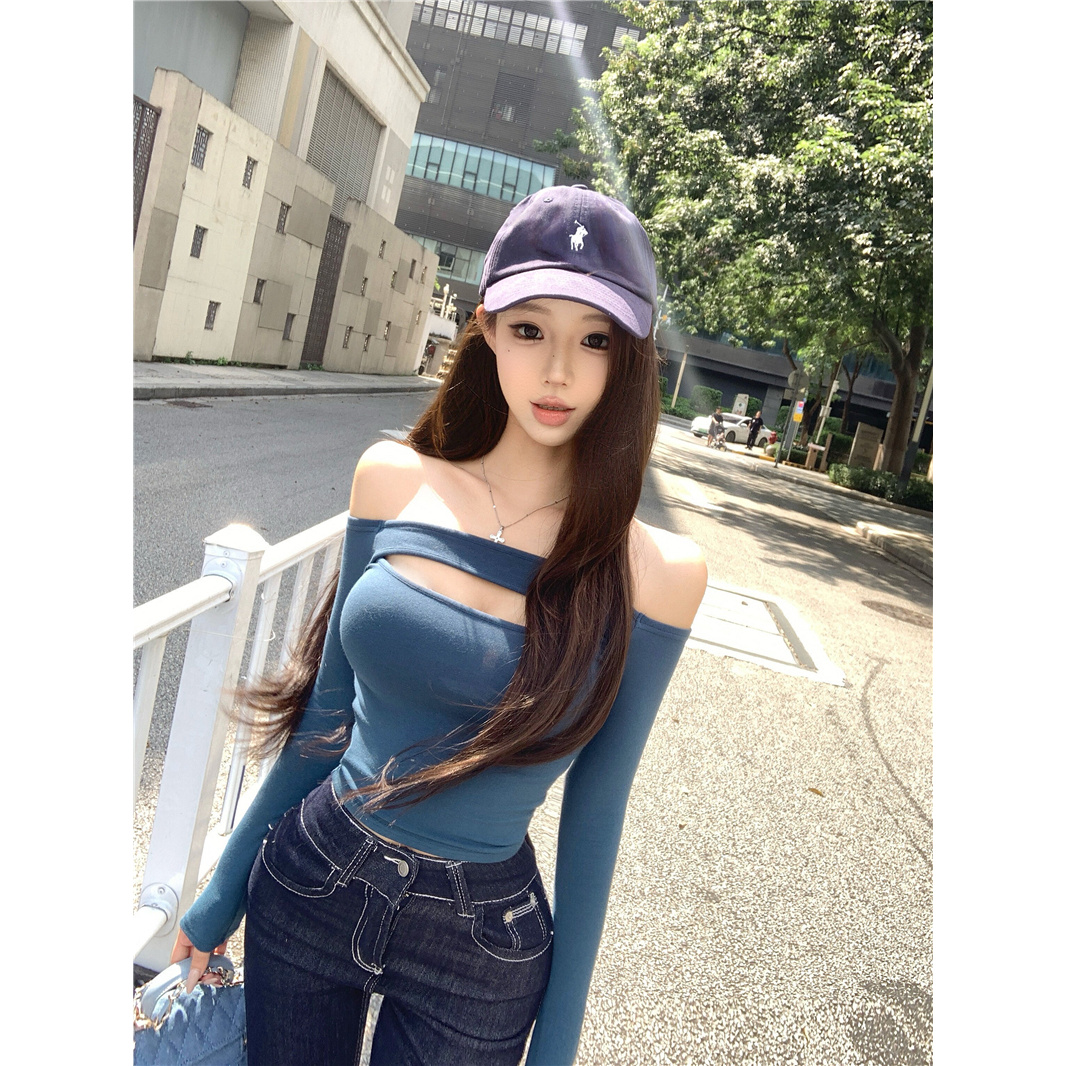 秋季新款法式复古纯欲辣妹性感镂空设计一字肩修身T恤长袖上衣女