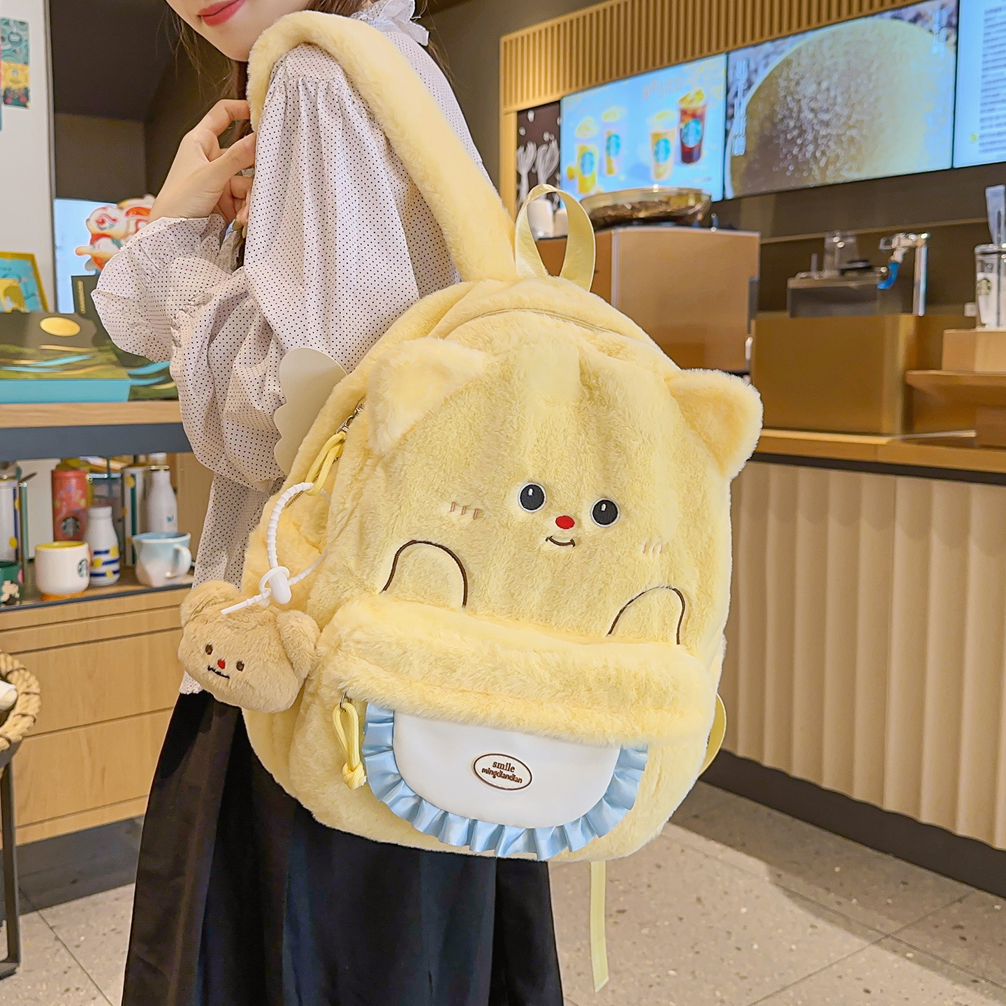mingdiandian日系可爱围兜小熊双肩包百搭休闲学生书包软妹背包潮