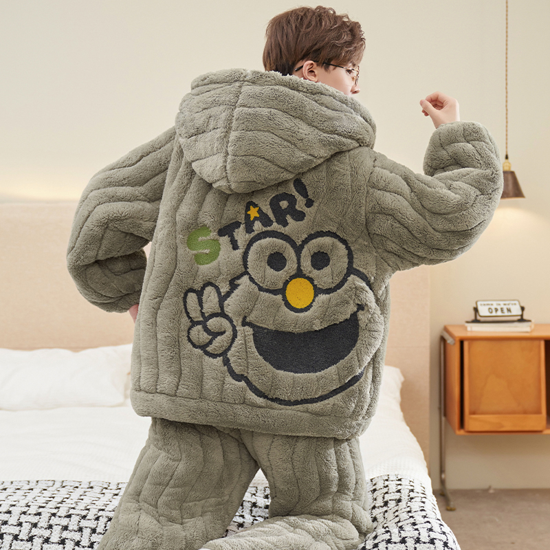 冬季睡衣男孩珊瑚绒加厚加绒三层夹棉卡通青少年大童法兰绒可外穿