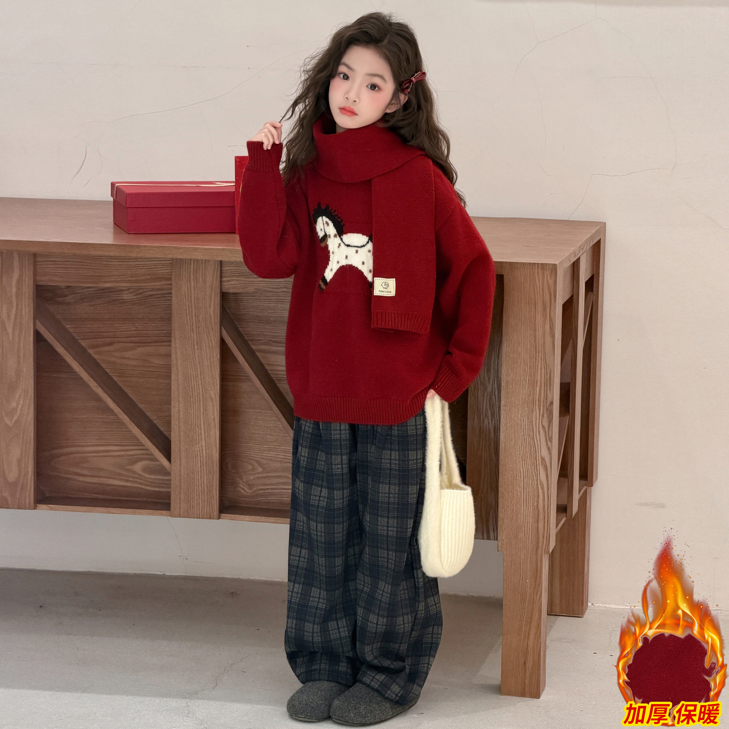 女童秋冬季毛衣2025新款红色刺绣针织衫中大童儿童超洋气加绒套装