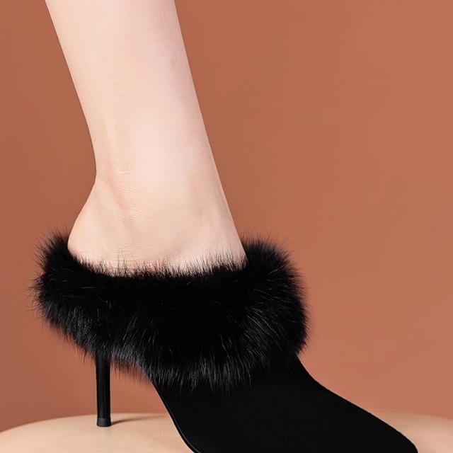 貂毛拖鞋女外穿细跟秋冬季新款穆勒鞋尖头包头高跟鞋毛毛半拖真皮