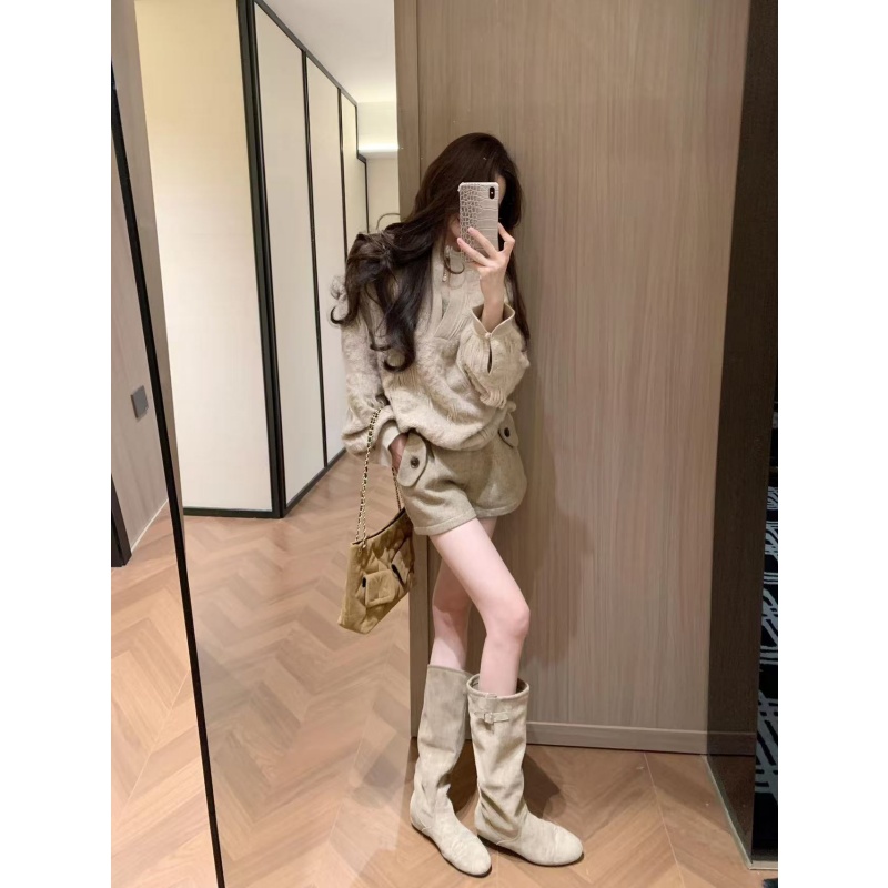 2025冬季新款慵懒风气质百搭针织套头毛衣高腰休闲显瘦短裤两件套