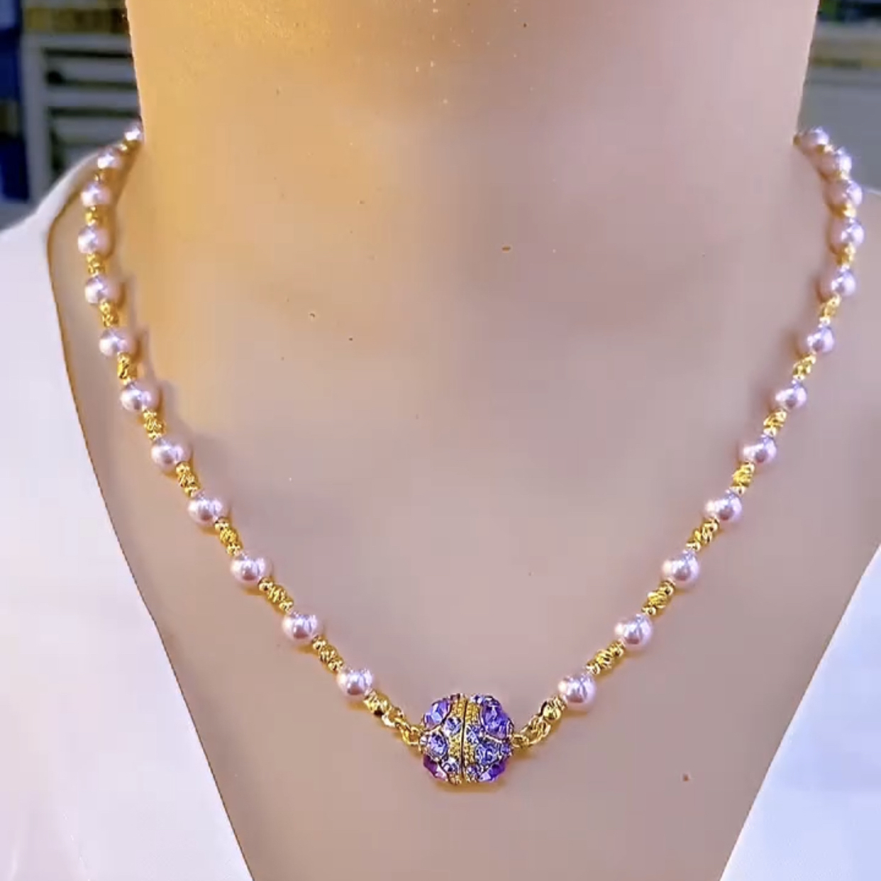 铜合金仿珍珠项链 轻奢洋气球珠珠百搭磁吸项链链子饰品颈链