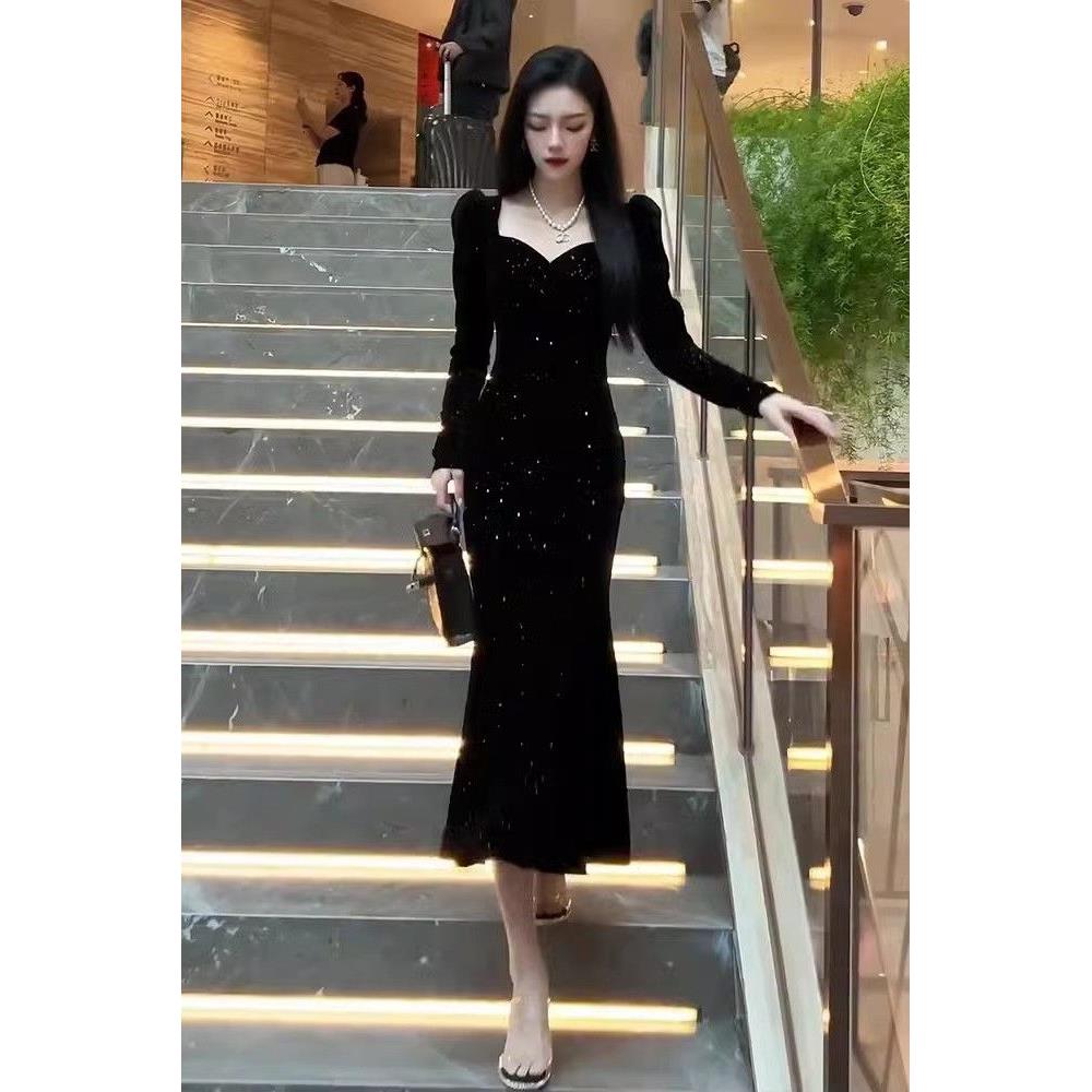 新年战袍赫本风丝绒小黑裙气质修身礼服长裙法式包臀连学院赫本风