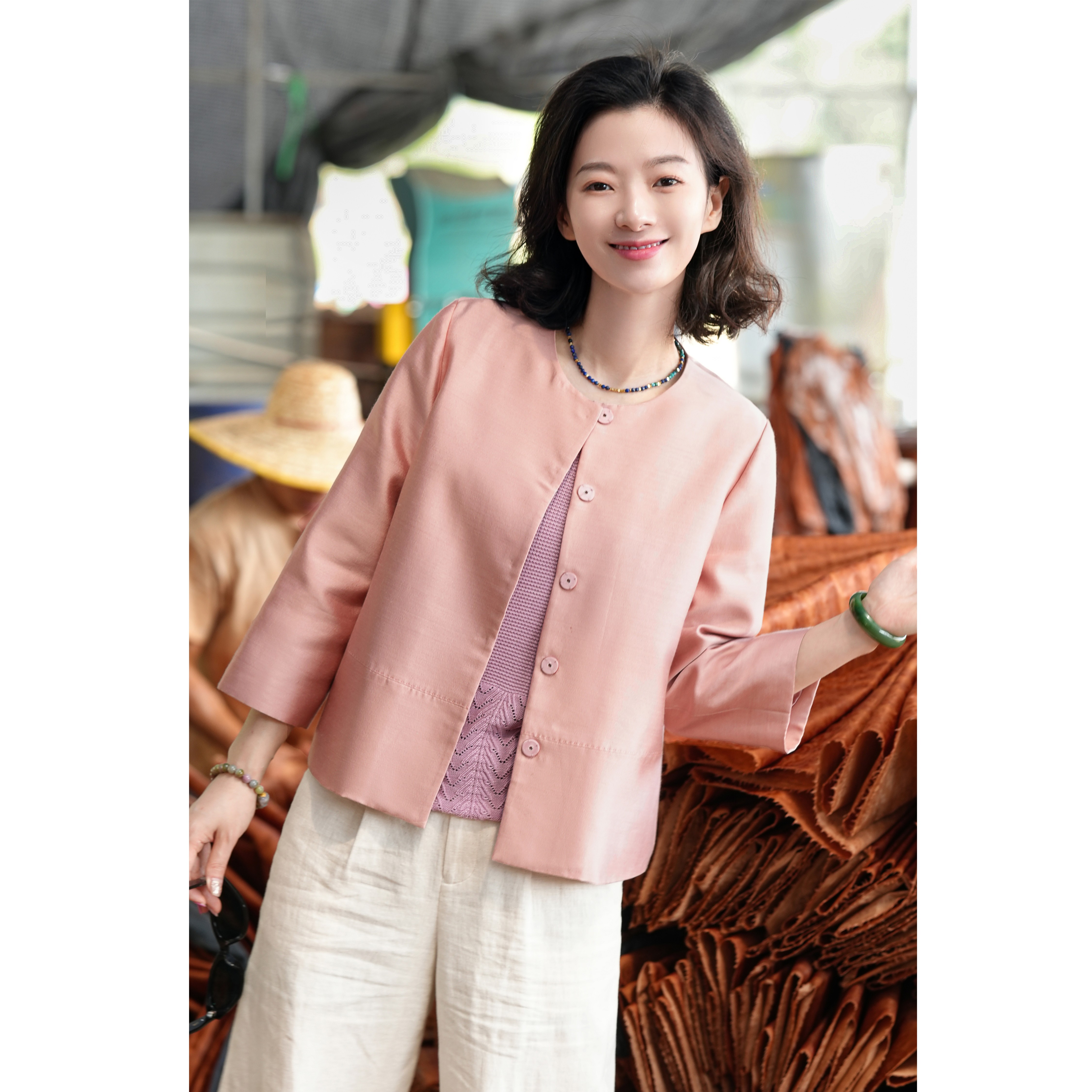 西子/【伯爵夫人】桑蚕丝羊毛圆领简约七分袖短外套/WTBH1144