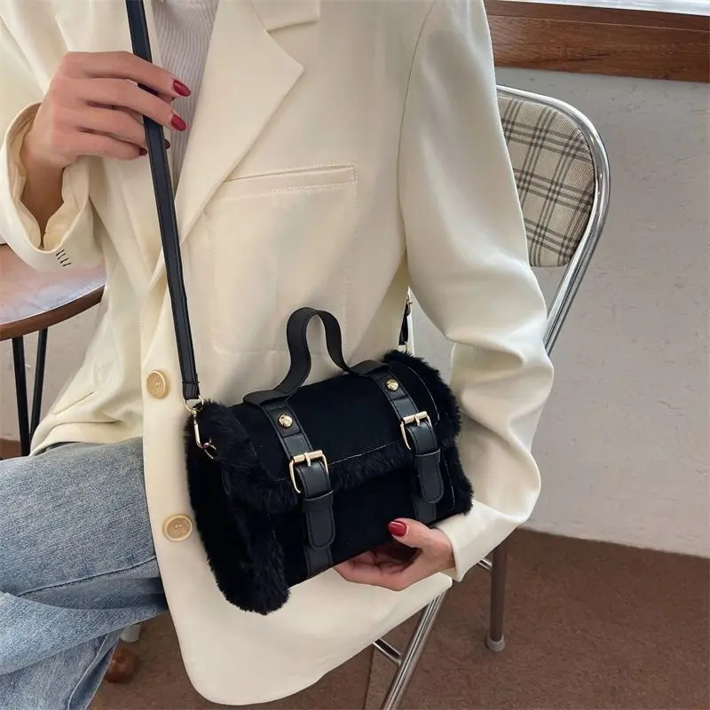 高级感秋冬复古毛绒包包女新款ins潮斜挎包百搭质感秋冬款单肩